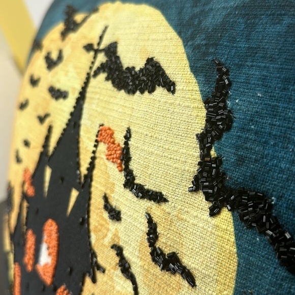 Feelin Spooky Beaded Halloween Pillow Haunted House Ghost Pumpkins Bats Moon NWT - Picture 5 of 11
